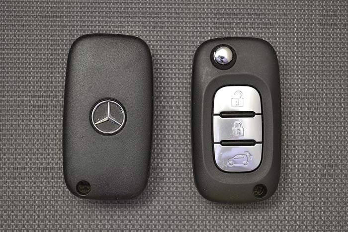 Car Key Remote Replace the battery